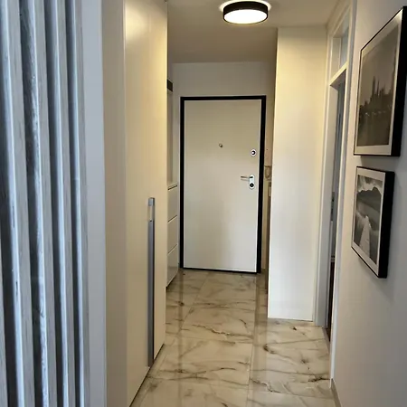 Lux Gusinjac * سراييفو