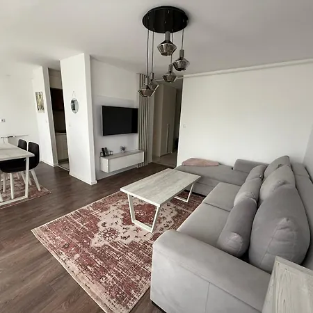 Lux Gusinjac Апартаменты
